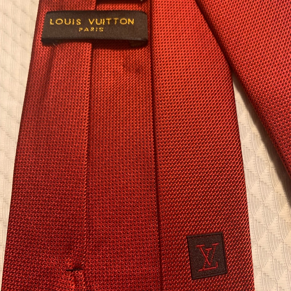 Louis Vuitton Red silk neck tie